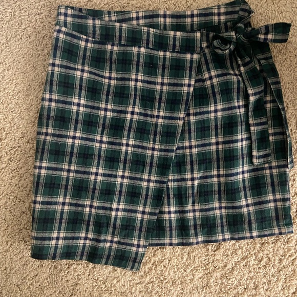 wrap checked skirt - Picture 2 of 2